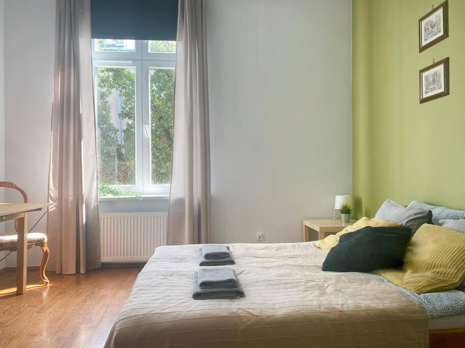 Large 89m2 Apartment, 3 Bedrooms And 2 Bathrooms Apartment *