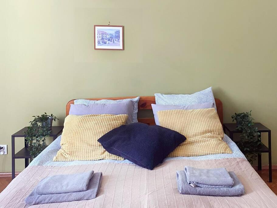 Large 89m2 Apartment, 3 Bedrooms And 2 Bathrooms