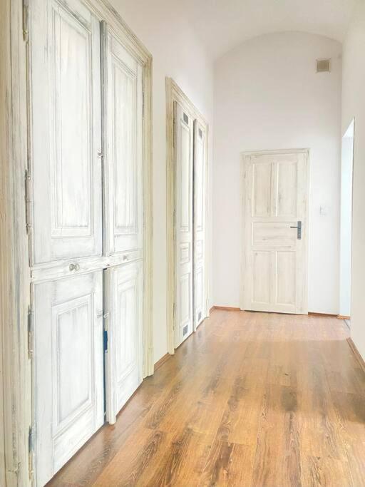 Apartment Large 89m2 Apartment, 3 Bedrooms And 2 Bathrooms Krakau