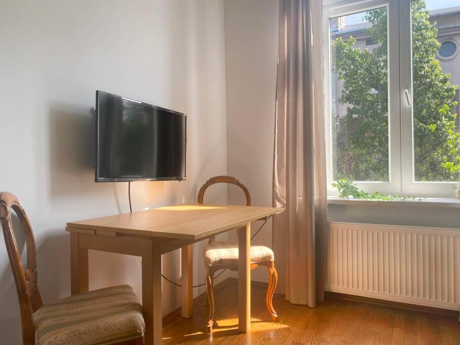 Large 89m2 Apartment, 3 Bedrooms And 2 Bathrooms Apartment *