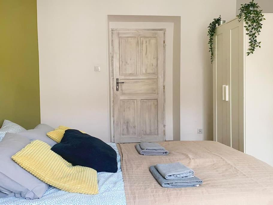 Large 89m2 Apartment, 3 Bedrooms And 2 Bathrooms