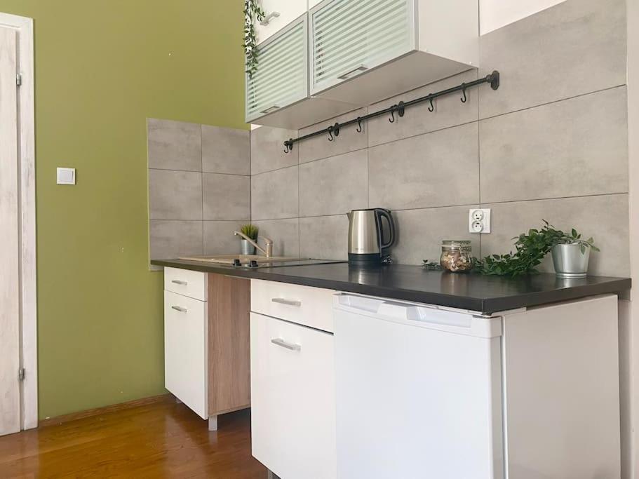 Large 89m2 Apartment, 3 Bedrooms And 2 Bathrooms Apartment